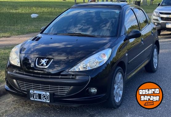 Autos - Peugeot 207 compact 2010 Diesel 103000Km - En Venta