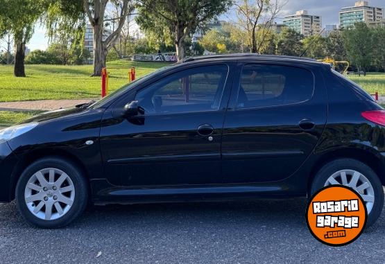 Autos - Peugeot 207 compact 2010 Diesel 103000Km - En Venta