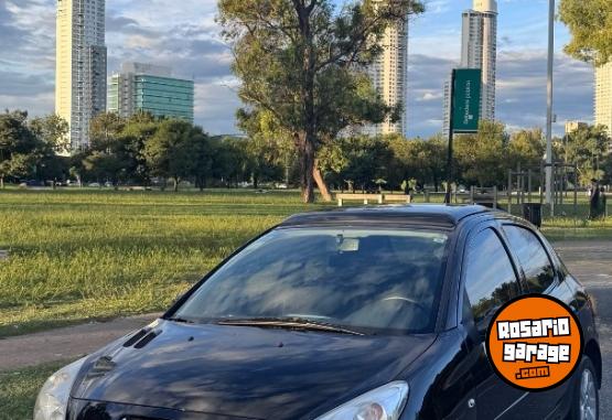 Autos - Peugeot 207 compact 2010 Diesel 103000Km - En Venta