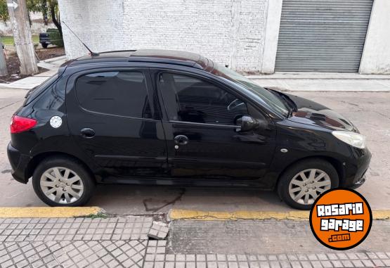 Autos - Peugeot 207 compact 2010 Diesel 103000Km - En Venta