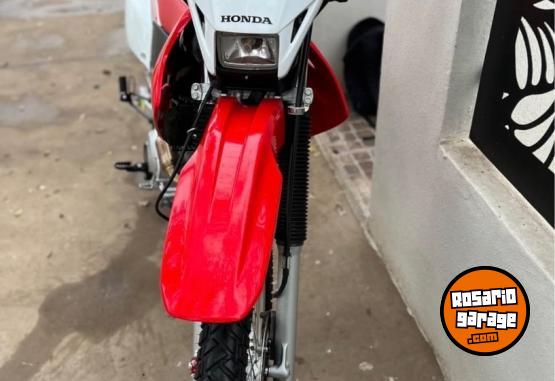 Motos - Honda XR TORNADO 2022 Nafta 4700Km - En Venta