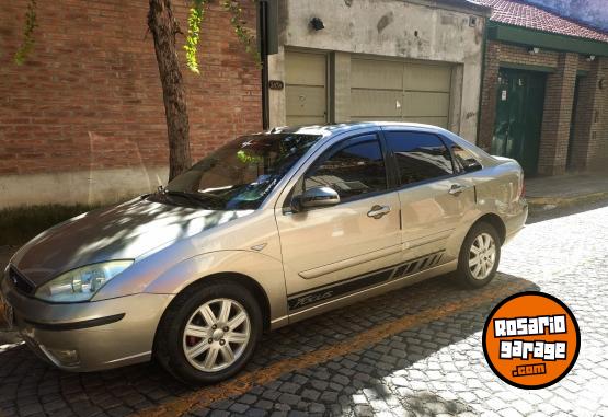 Autos - Ford Focus 2005 GNC 310000Km - En Venta