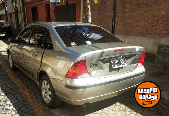 Autos - Ford Focus 2005 GNC 310000Km - En Venta