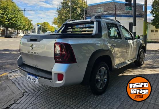 Camionetas - Renault OROCH OUTSIDER 2.0 NAV 2018 GNC 115000Km - En Venta