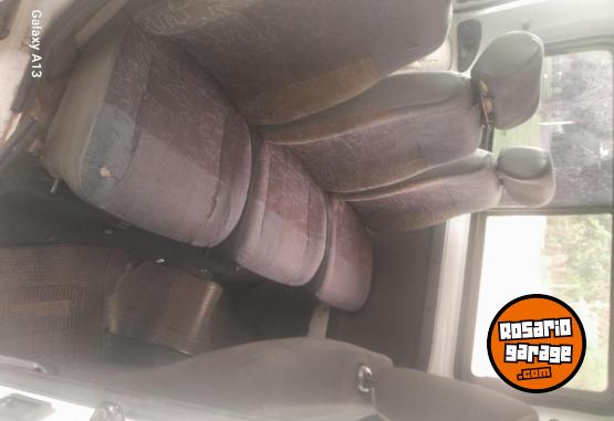 Utilitarios - Renault Kangoo 2000 Diesel 313000Km - En Venta