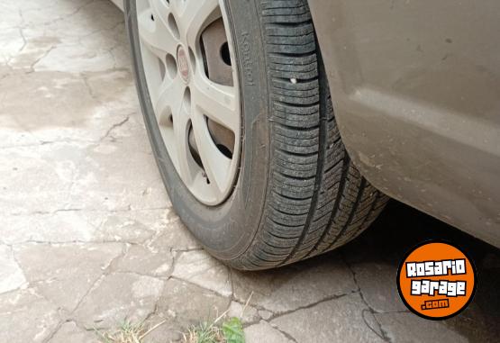 Autos - Fiat Siena 2014 GNC 185000Km - En Venta