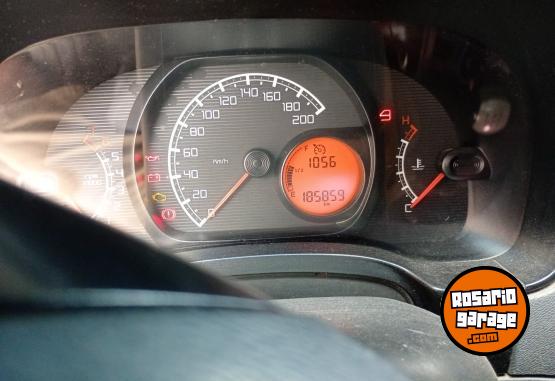 Autos - Fiat Siena 2014 GNC 185000Km - En Venta