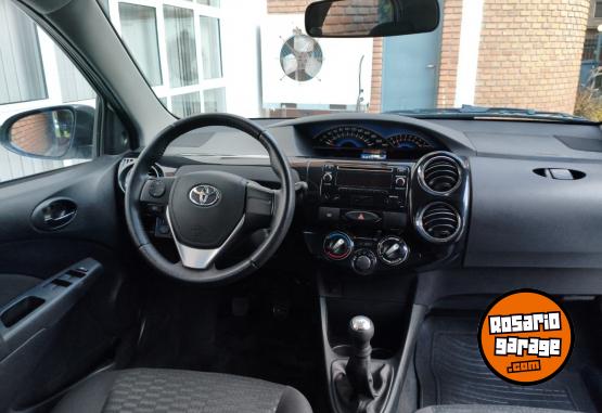 Autos - Toyota Etios Xls 2016 Nafta 78852Km - En Venta