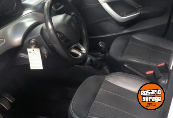 Autos - Peugeot 208 feline 2018 Nafta 103000Km - En Venta