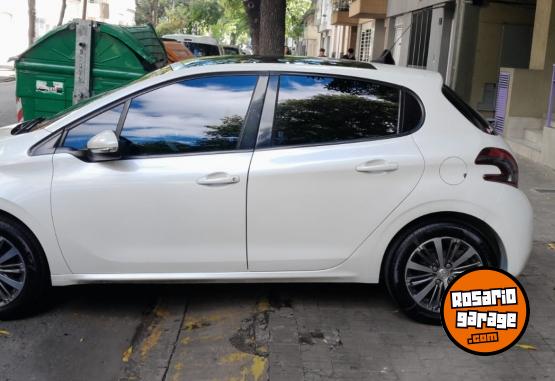 Autos - Peugeot 208 feline 2018 Nafta 103000Km - En Venta