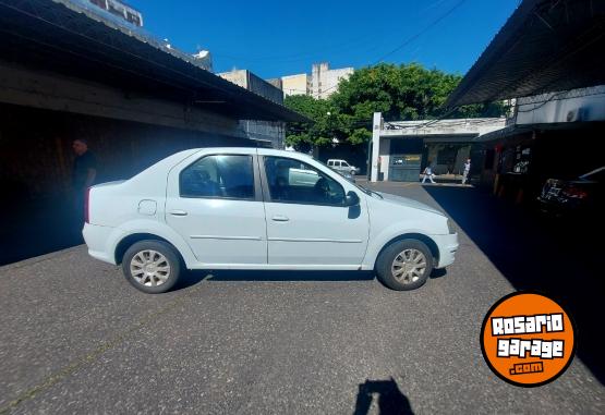 Autos - Renault Logan 2011 Nafta 182000Km - En Venta