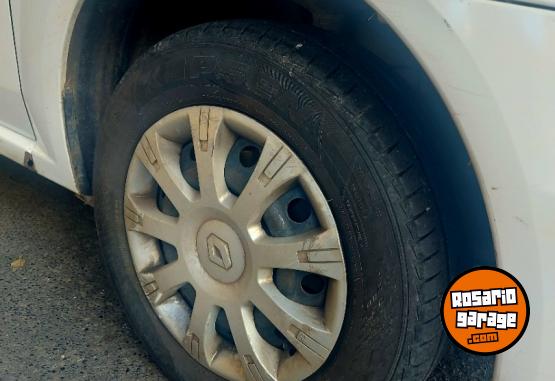 Autos - Renault Logan 2011 Nafta 182000Km - En Venta