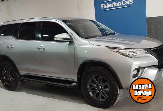 Camionetas - Toyota HILUX SW4 SRX 7AS AT 2016 Diesel 201000Km - En Venta