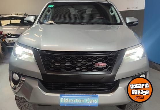 Camionetas - Toyota HILUX SW4 SRX 7AS AT 2016 Diesel 201000Km - En Venta