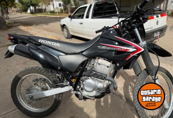 Motos - Honda TORNADO 250CC 2014 Nafta 6500Km - En Venta