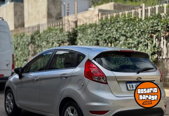Autos - Ford Fiesta 2017 Nafta 130000Km - En Venta