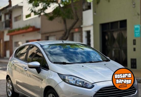 Autos - Ford Fiesta 2017 Nafta 130000Km - En Venta