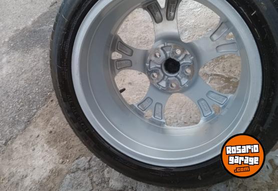 Accesorios para Autos - Cubierta con llanta chevrolet cruze - En Venta