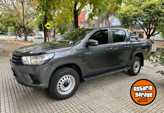 Camionetas - Toyota Hilux 2024 Diesel 19500Km - En Venta