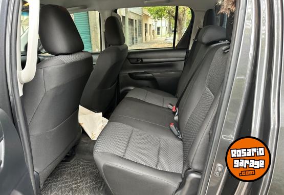 Camionetas - Toyota Hilux 2024 Diesel 19500Km - En Venta