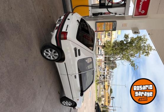 Autos - Peugeot 205 1998 Nafta 228000Km - En Venta