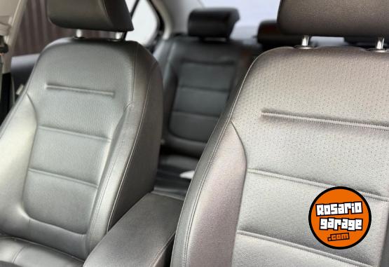 Autos - Volkswagen VENTO LUXURY 170HP 2.5 2015 Nafta 161000Km - En Venta