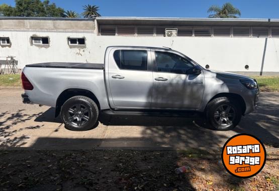 Camionetas - Toyota SR 4x2 AT 2025 Diesel 14000Km - En Venta