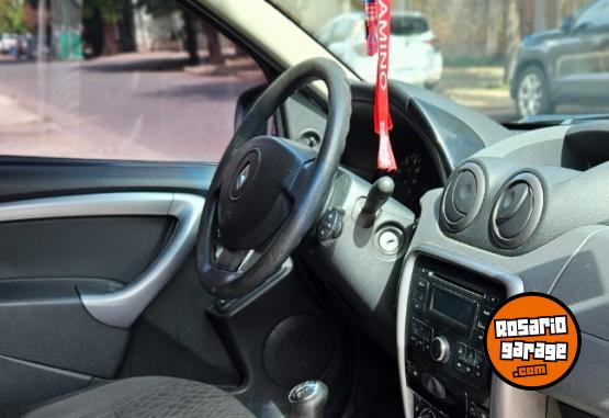 Autos - Renault Duster Confort Plus 2013 GNC 180000Km - En Venta