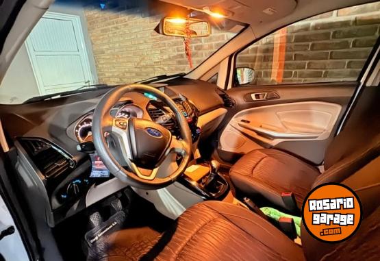 Autos - Ford Titanium 1.6 2015 Nafta 120000Km - En Venta