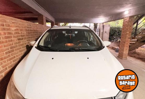 Autos - Ford Titanium 1.6 2015 Nafta 120000Km - En Venta