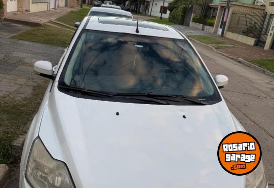 Autos - Ford trend plus 2.0L 2012 Nafta 175000Km - En Venta