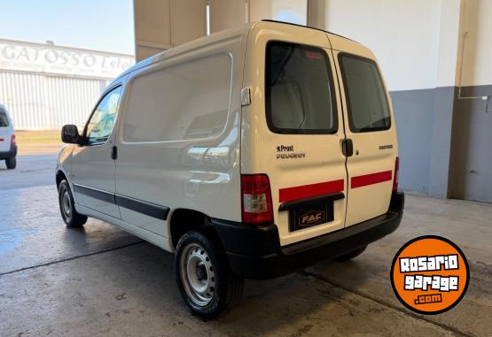 Utilitarios - Peugeot PARTNER 1.6 HDI COMFORT 2017 Diesel 151000Km - En Venta