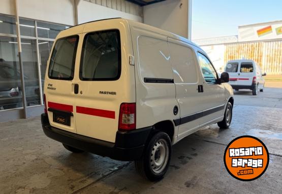Utilitarios - Peugeot PARTNER 1.6 HDI COMFORT 2017 Diesel 151000Km - En Venta