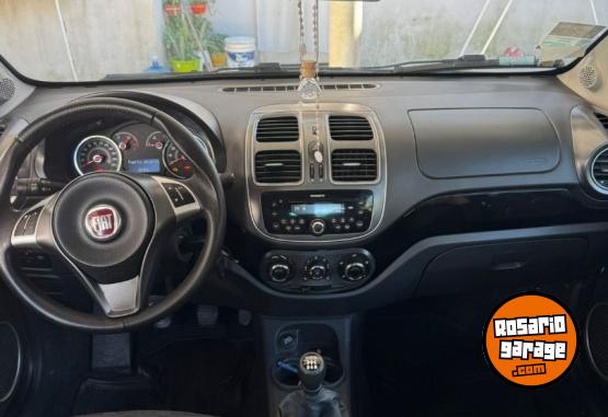 Autos - Fiat Palio Attractive 2017 Nafta 120000Km - En Venta