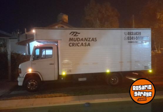 Camiones y Gr�as - MB 710 2006 - En Venta