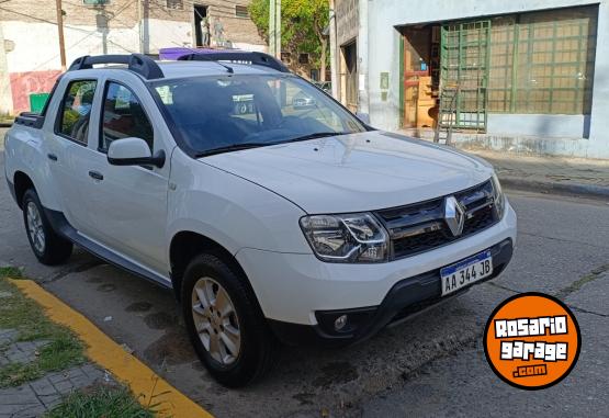 Camionetas - Renault Oroch 2016 Nafta 98000Km - En Venta