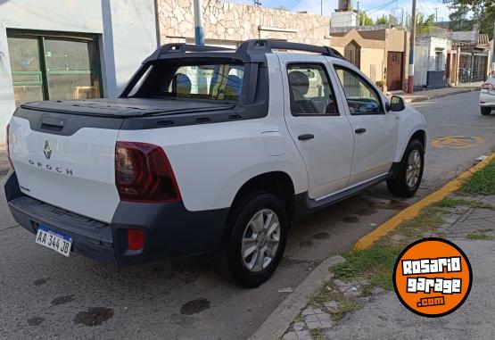 Camionetas - Renault Oroch 2016 Nafta 98000Km - En Venta