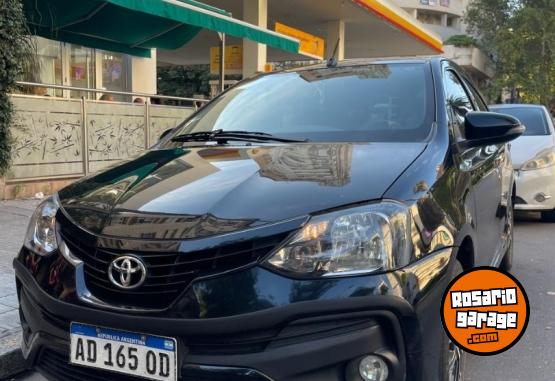 Autos - Toyota ETIOS XLS 2018 Nafta 60000Km - En Venta