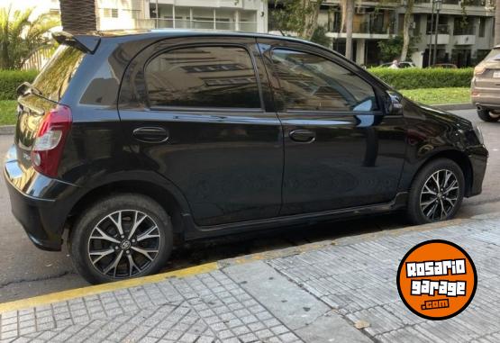 Autos - Toyota ETIOS XLS 2018 Nafta 60000Km - En Venta