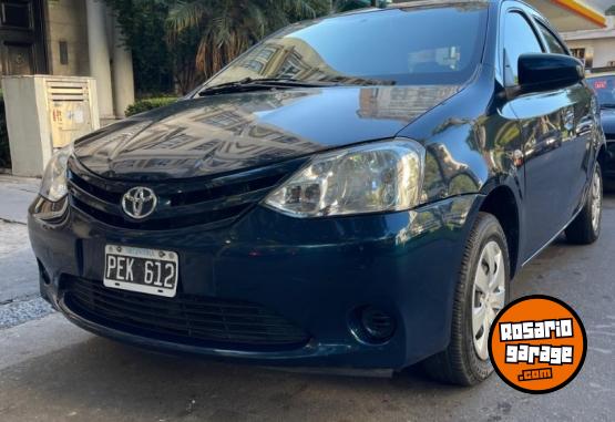 Autos - Toyota ETIOS XS 2015 Nafta 83000Km - En Venta