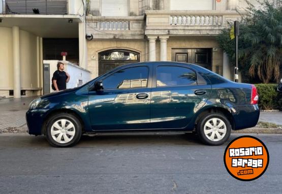 Autos - Toyota ETIOS XS 2015 Nafta 83000Km - En Venta