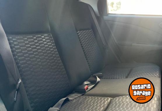 Autos - Toyota ETIOS XS 2015 Nafta 83000Km - En Venta