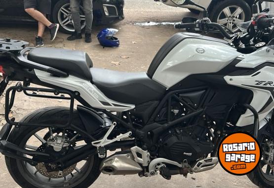 Motos - Benelli TRK 2022 Nafta 6500Km - En Venta