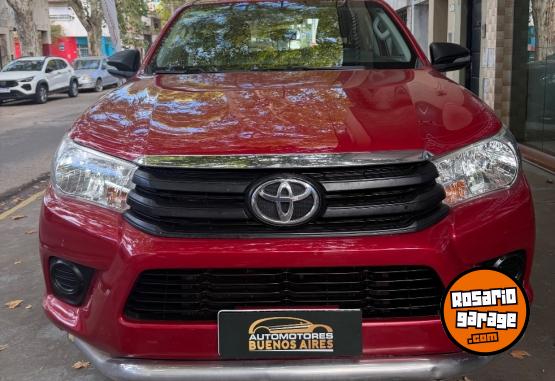 Camionetas - Toyota Hilux Sr 4x4 2016 Diesel 170000Km - En Venta