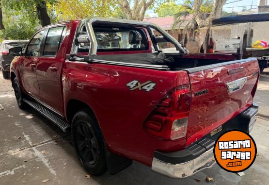 Camionetas - Toyota Hilux Sr 4x4 2016 Diesel 170000Km - En Venta