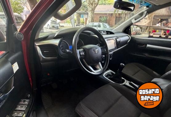 Camionetas - Toyota Hilux Sr 4x4 2016 Diesel 170000Km - En Venta