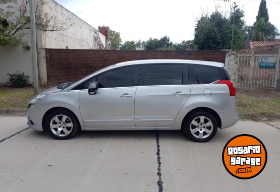 Autos - Peugeot 5008 2014 Nafta 148000Km - En Venta
