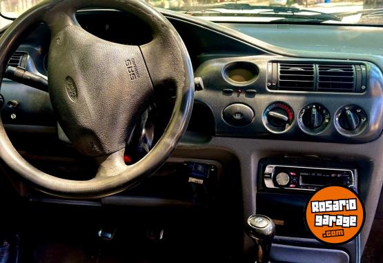 Autos - Ford Escort 2000 GNC 132700Km - En Venta