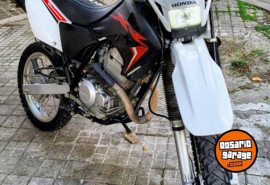 Motos - Honda Tornado 250 2022 Nafta 13000Km - En Venta