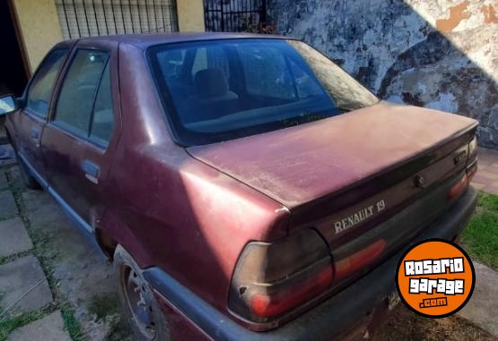 Autos - Renault 19 1996 Diesel 265000Km - En Venta